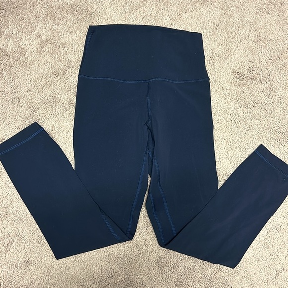 Lululemon Align Leggings 23”. Size 4 - Picture 2 of 4